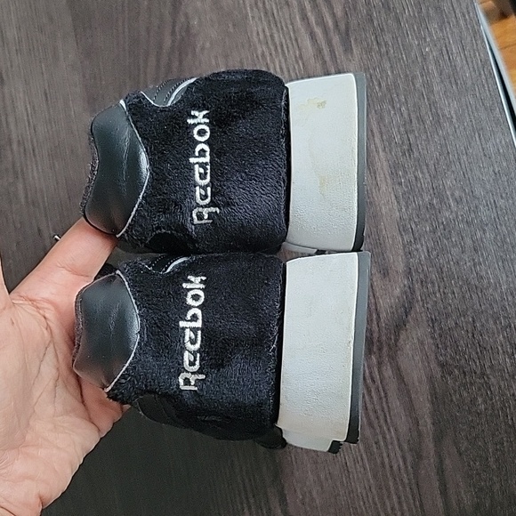 Reebok - Picture 5 of 5